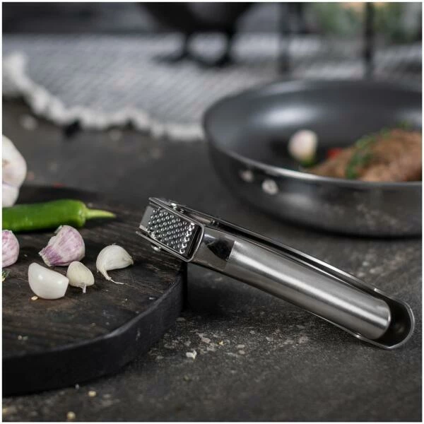 Kuhn Rikon Knoblauchpresse Edelstahl – Bild 4