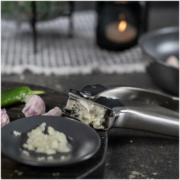Kuhn Rikon Knoblauchpresse Edelstahl – Bild 3