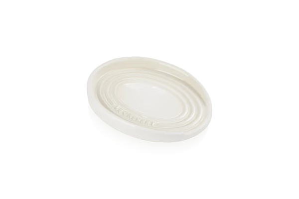 Le Creuset Löffelablage Oval, 16 Cm In Meringue – Bild 2