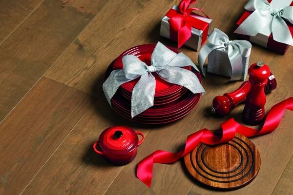 Le Creuset Holzuntersetzer Akazie, Magnetisch – Bild 2